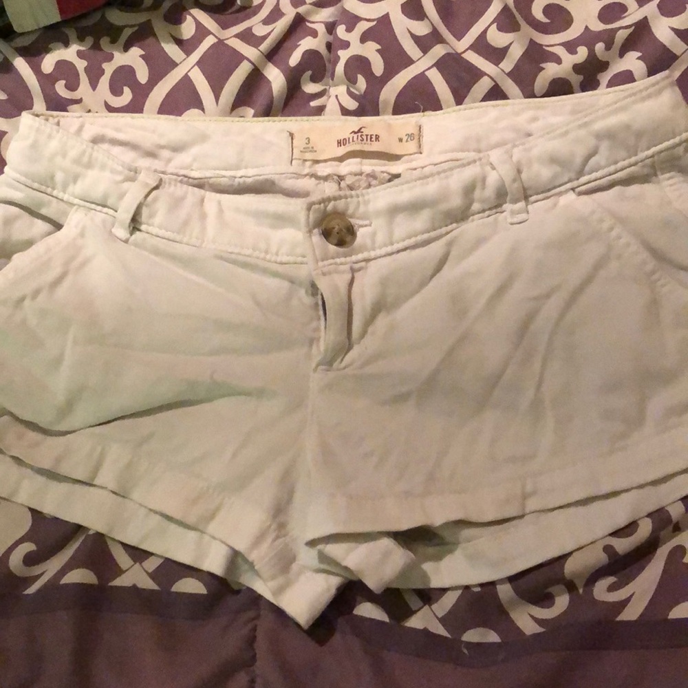 White hollister shorts size 3 26w